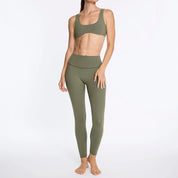 Ensemble de sport vert olive