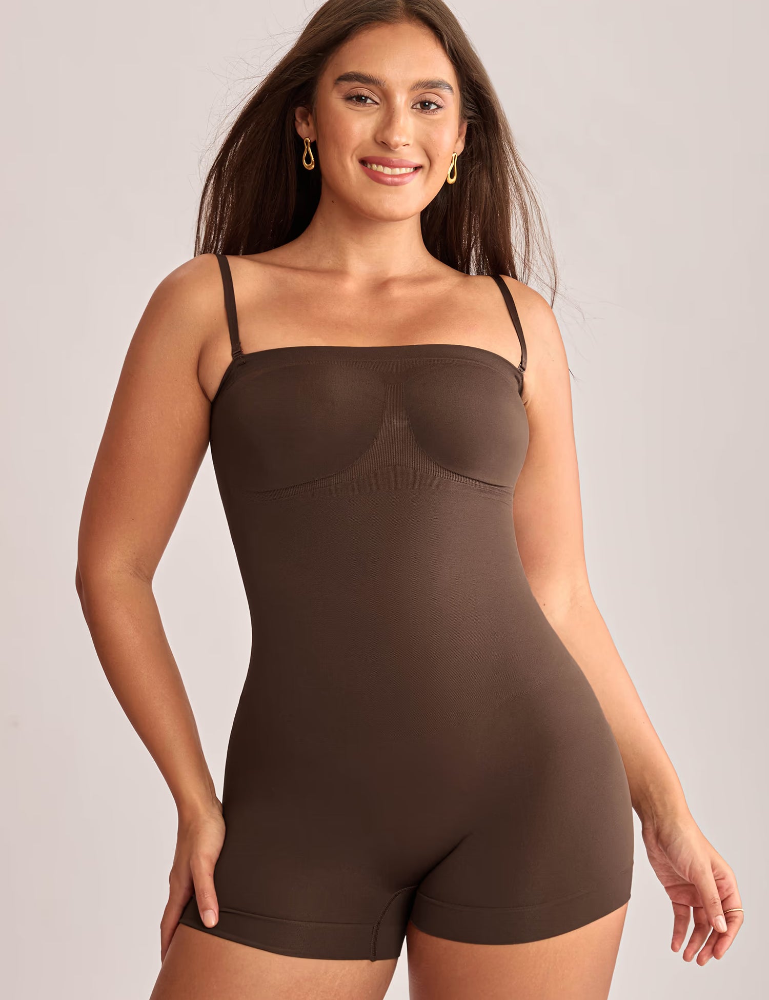 Femme_avec_body_gainant_short