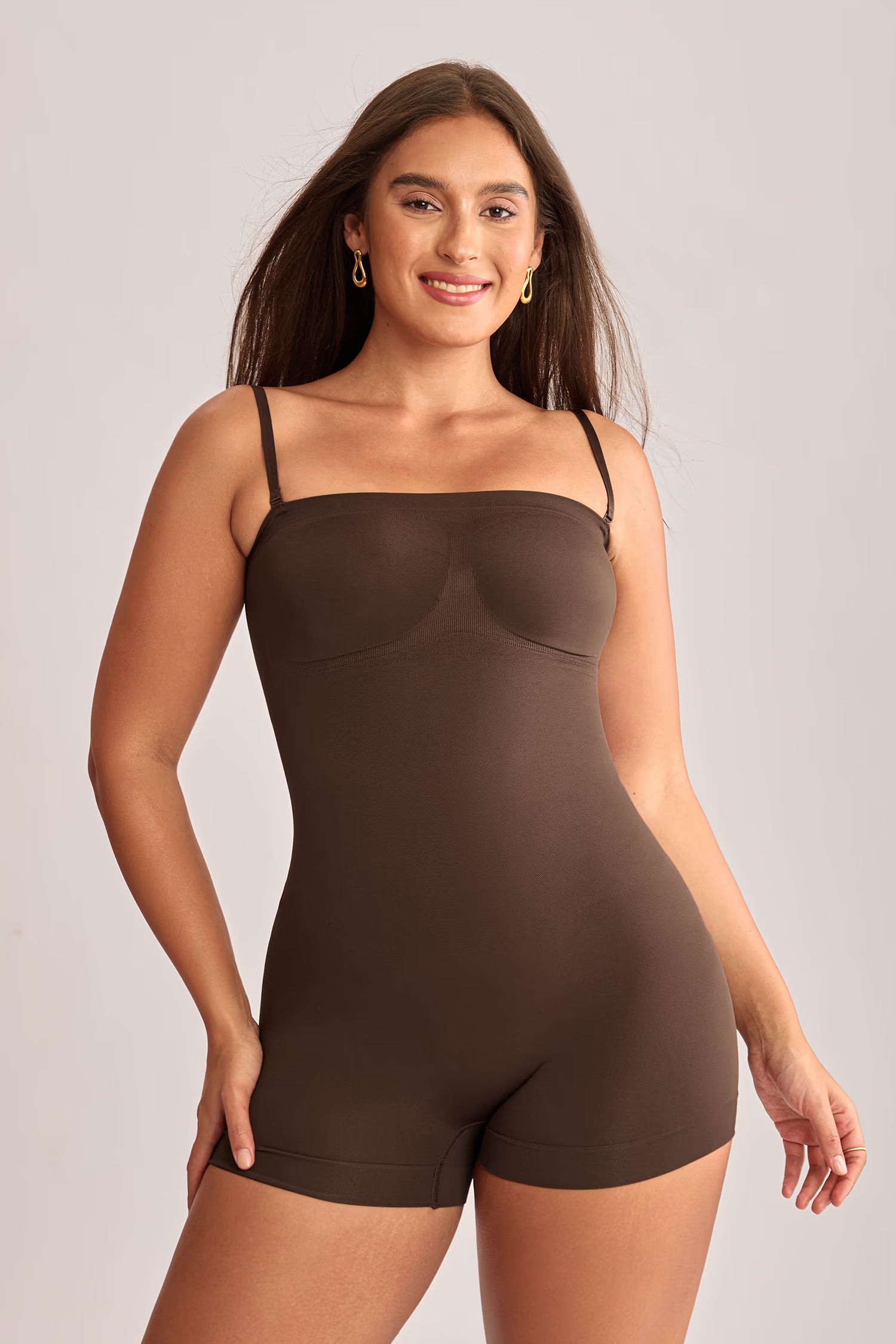 Femme_avec_body_gainant_short