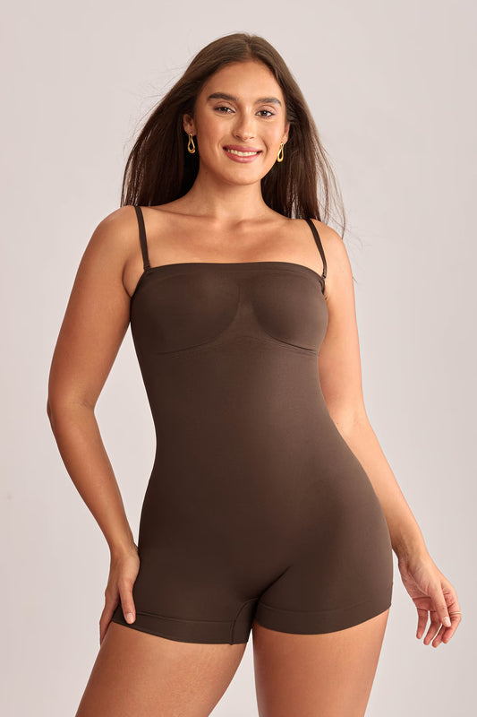 Femme_avec_body_gainant_short