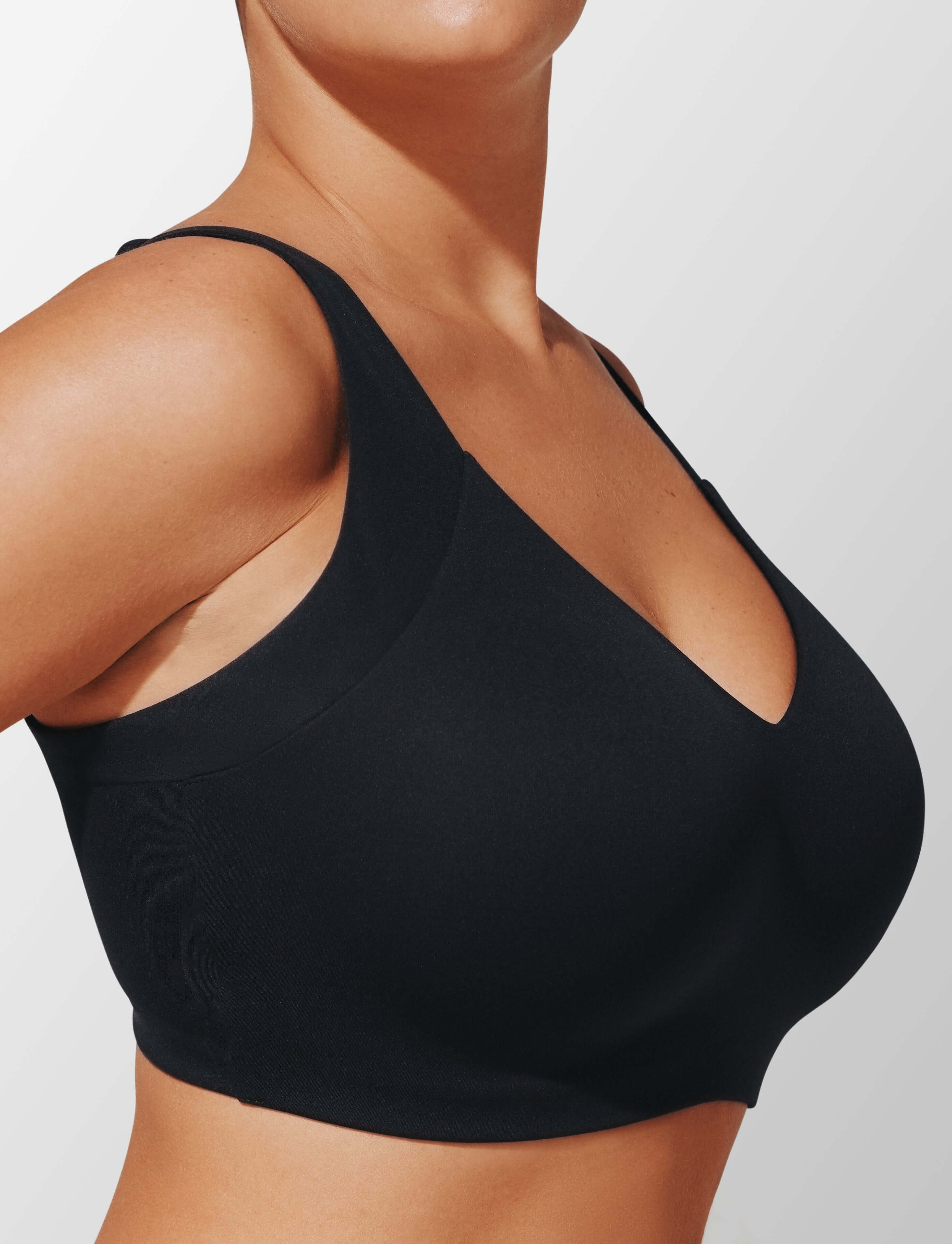 Soutien-gorge brassière sur le coté