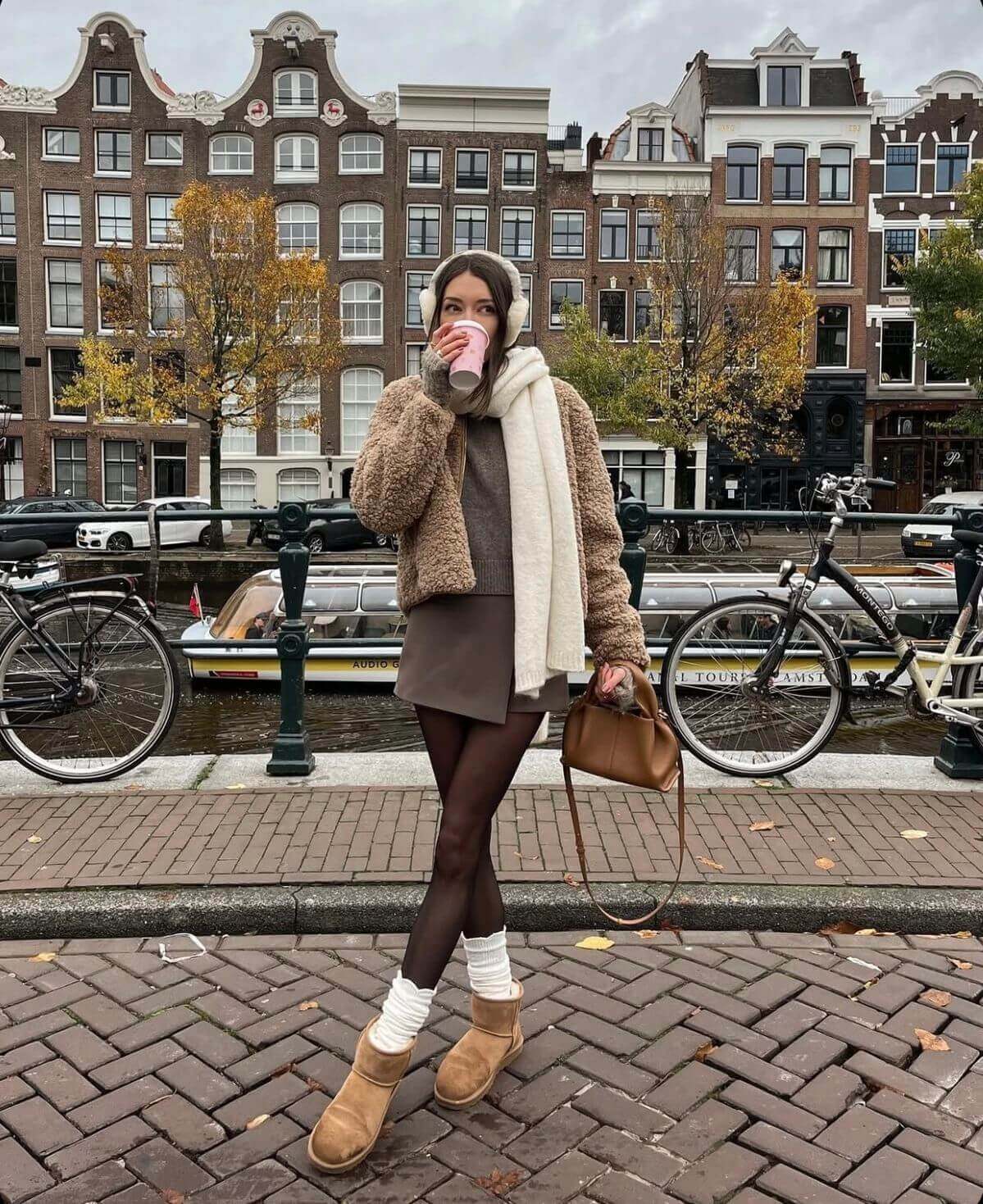 femme avec son collant polaire