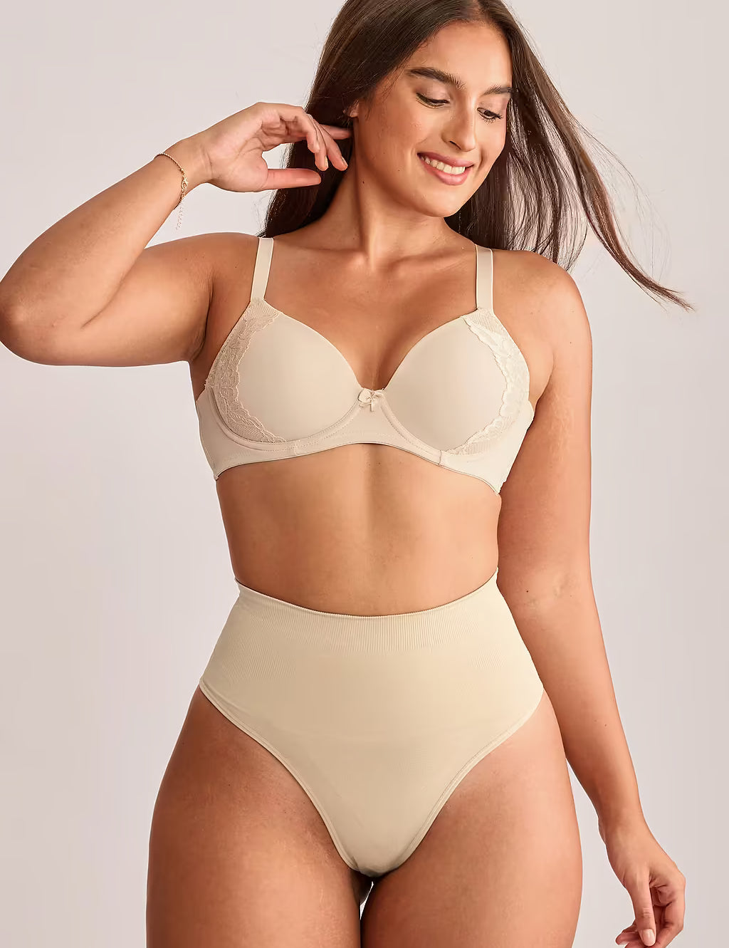 femme_culotte_gainante_beige
