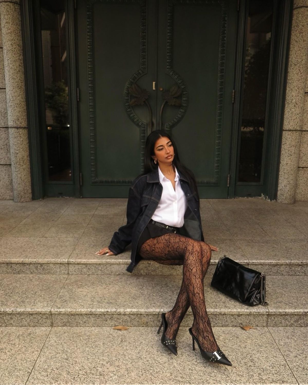 femme avec collant résile