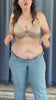 femme portant un body gainant 